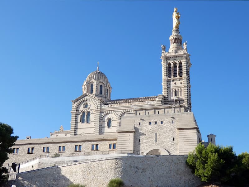 Notre-Dame de la Garde - Camping Arles l'Arlésienne