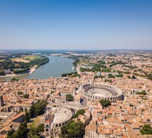 Arènes d'Arles vues du ciel proche de notre camping